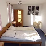 Burg Hostal *