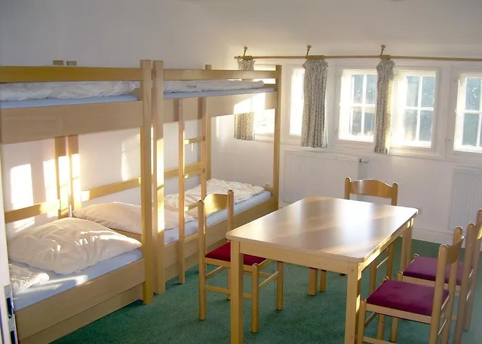 Burg Hostel *
